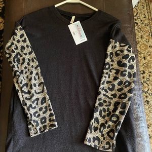 Black leopard sweater tunic, girls size large. NEW